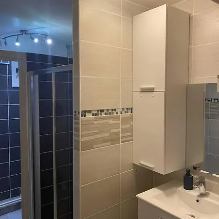 Absl Apartment *