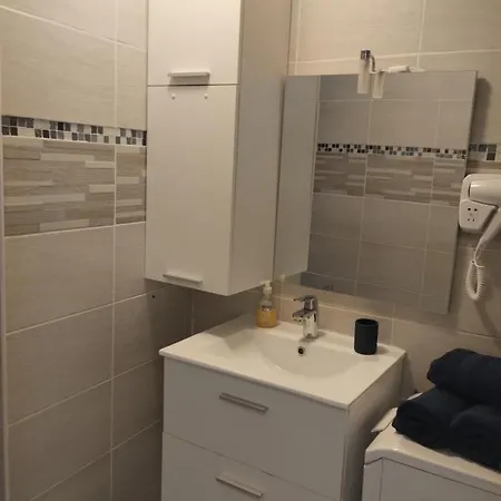 Apartment Absl *
